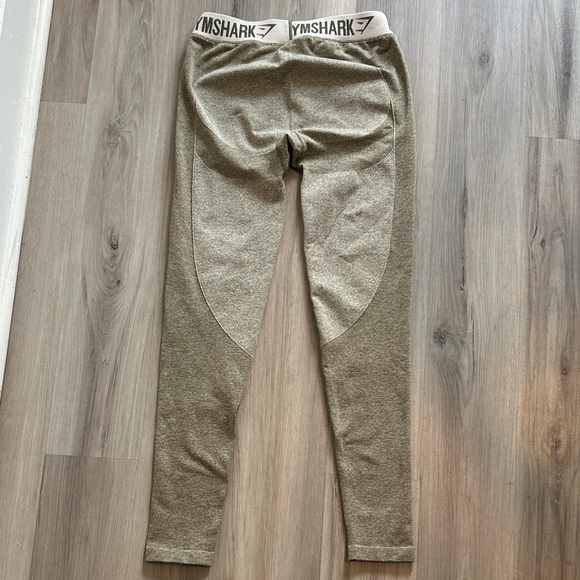 Gymshark olive green compression Leggings - Picture 3 of 5